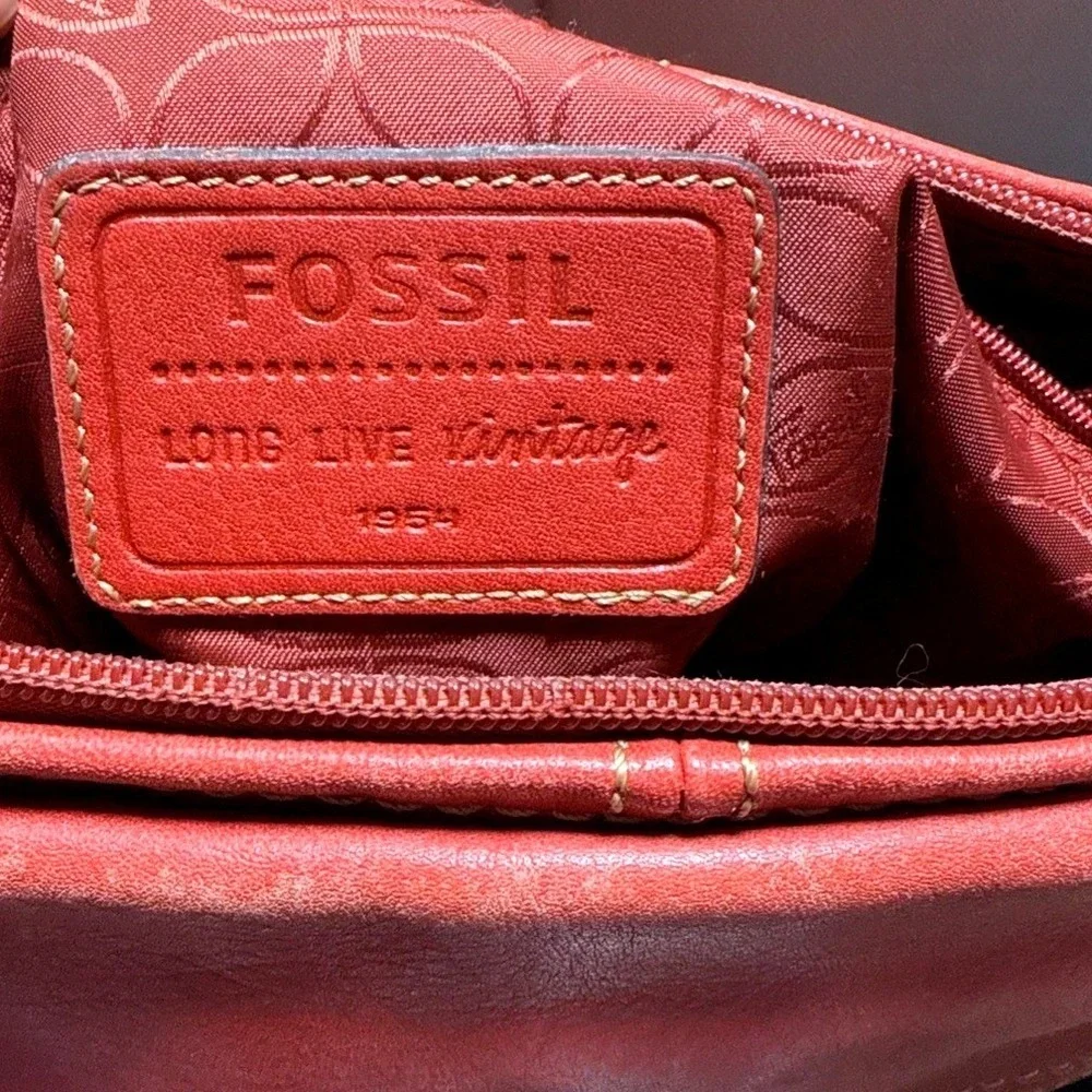 Vintage 90s Fossil Red Genuine Leather Crossbody Organizer Bag 11x11‎
